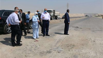 بالصور | محافظ القاهرة يتفقد طريق الأوتوستراد بمايو