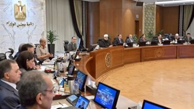 رئيس الوزراء يكلف وزيري الإسكان والتنمية المحلية بإتاحة أراضٍ للتوسع في المدارس الكونية