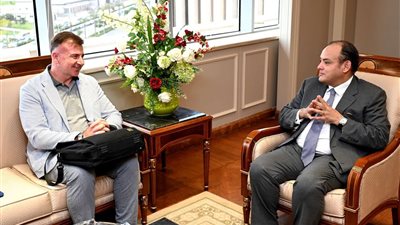 وزير الصناعة يبحث مع شركة كوفرا الإيطالية ضخ استثمارات جديدة بالسوق المصري