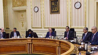 رئيس الوزراء يتابع آخر مستجدات تنفيذ 