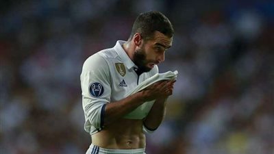 الريال يجدد عقد كارفخال حتى عام 2025