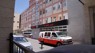 عاجل.. قوات الاحتلال تقتحم مستشفى في القدس