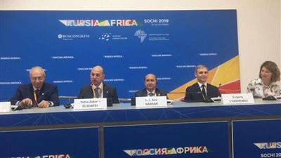 قناة السويس: توقيع عقد تأسيس شركة إدارة المنطقة الروسية نهاية العام