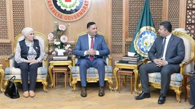 محمد ممدوح يلتقي محافظ الدقهلية لمتابعة سير منظومة الشكاوي بالمحافظة