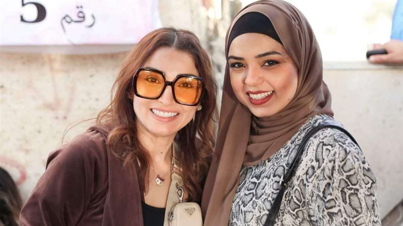 الفنانة روجينا والمحررة