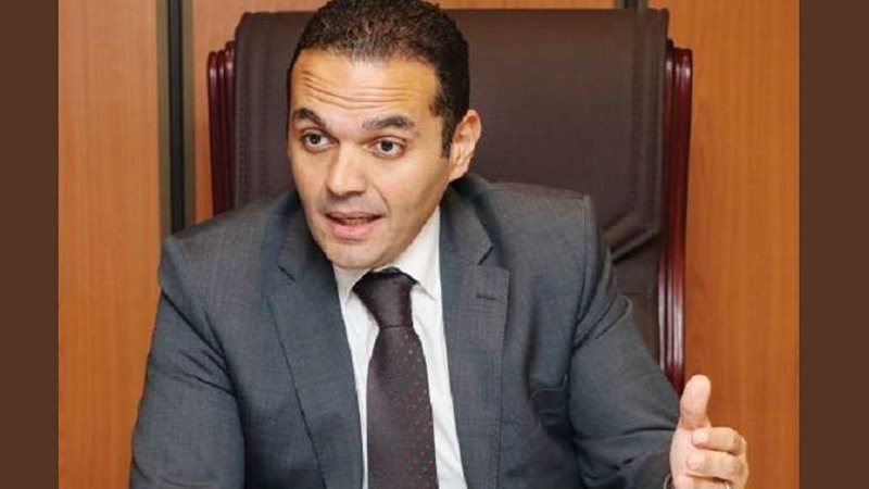 الدكتور مدحت نافع