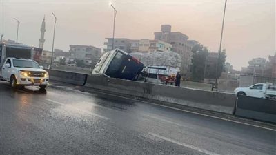 إصابة 22 شخصًا بينهم طفلين فى انقلاب أتوبيس بالدقهلية .. اللقطات الأولى للحادث