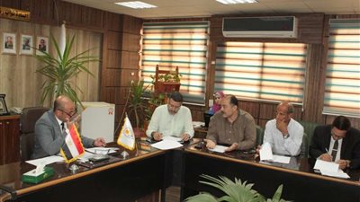 جامعة أسيوط تعقد اجتماعًا لمتابعة تنفيذ تجميل الحرم الجامعي