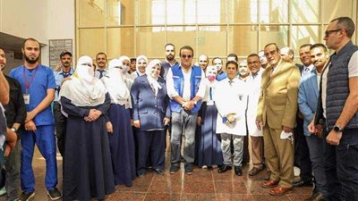 وزير الصحة يتفقد تمركز سيارات الإسعاف والحجر الصحي بمعبر رفح