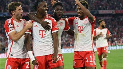 بايرن ميونخ يتقدم على بوروسيا دورتموند بهدفين في الشوط الأول