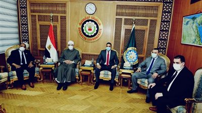 محافظ الدقهلية يستقبل وزير الأوقاف خلال زيارته للمحافظة لافتتاح مسجد الشيخ عبيد بمدينة نبروه