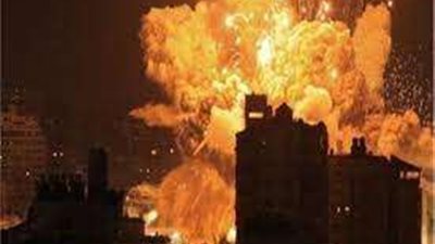 إعلام فلسطيني: قصف عنيف برا وبحرا وجوا من جيش الاحتلال على غزة