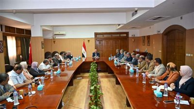 وزير الري بتابع إجراءات محاربة الفساد وتحسين دخول العاملين