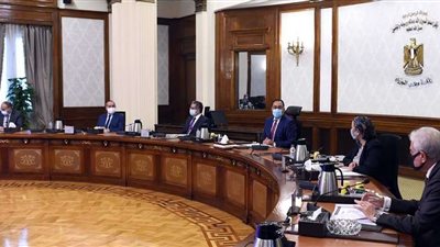رئيس الوزراء يتابع الموقف التنفيذي لمشروعات تطوير موقع 