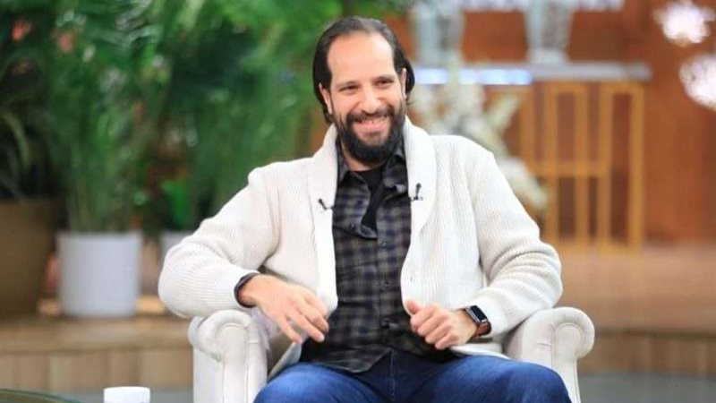 الفنان أحمد أمين
