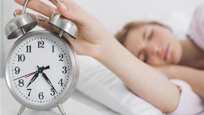 يفضل عدم استخدام هواتفنا كمنبه للاستيقاظ من النوم..تعرف على الأسباب