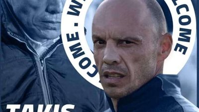 مدرب بيراميدز يخطط لخطف مهاجم الأهلي