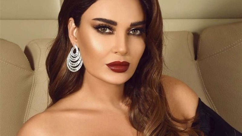 الفنانة سيرين عبد