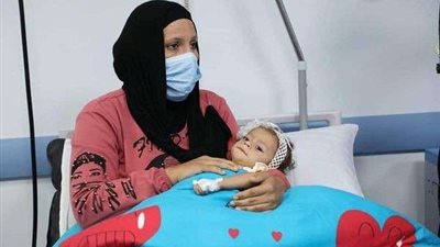 بالفيديو.. لحظة حقن ثانى طفلة بالعلاج الجينى بمعهد ناصر