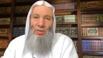 الشيخ محمد حسان يصل إلى المحكمة للإدلاء بشهادته في قضية داعش إمبابة