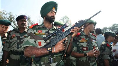 الشرطة الباكستانية تقتل مسلحين خططوا لشن هجمات إرهابية