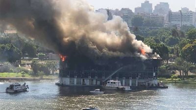 السيطرة على حريق مركب في الزمالك