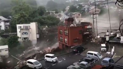 إجلاء مواطنى جزر أوكى بسبب الأمطار الغزيرة فى اليابان