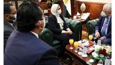 وزيرا التعليم والصحة يبحثان سبل توفير الوجبات الغذائية لطلاب المدارس