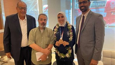 وفد الأهلي يستقبل جيانا فاروق في مطار القاهرة