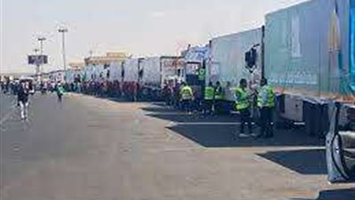 تجهيز 60 شاحنة مساعدات إغاثية تمهيداً لإرسالها لقطاع غزة