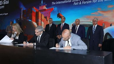 وزير النقل يشهد توقيع اتفاقيتين في مجال الاستثمار والتصنيع المحلي