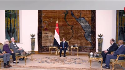 عاجل| الرئيس يبحث عدد من القضايا مع مدير المخابرات الأمريكية