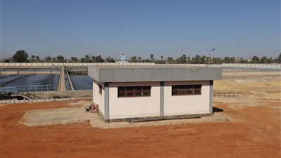 مرور ميداني لمتابعة التشغيل التجريبي لمحطة معالجة صرف صحي عرب المدابغ بأسيوط