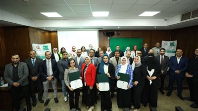 بالتعاون مع 