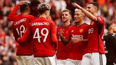 كوبنهاجن يفرض التعادل على مانشستر يونايتد بهدفين لكل فريق في الشوط الأول