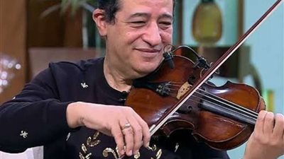 تفاصيل مثيرة في مشوار عمرو دياب ويحيى الموجي الفني