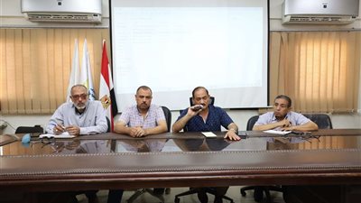 «مياه أسيوط» تعقد اجتماعا لمتابعة حالة محطات معالجة ورفع الصرف الصحي