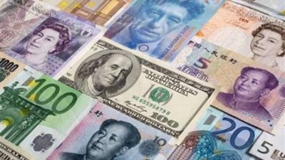 استقرار أسعار العملات الأجنبية صباح اليوم الأحد.. الريال السعودي بـ 8 جنيهات