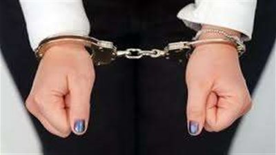 قتلتها عشان الديون.. تجديد حبس متهمة أنهت حياة صديقتها في المطرية