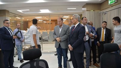 وزير العمل ومحافظ أسيوط يتفقدان التشطيبات النهائية لمركز السيطرة الإقليمي للشبكة الوطنية