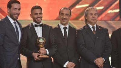 رياض محرز... ميسي خيالي وجوارديولا طلب مني الاستمرار والكرة الذهبي استحقها