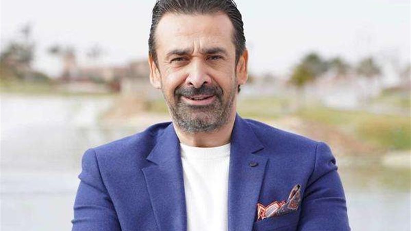 الفنان كريم عبد العزيز