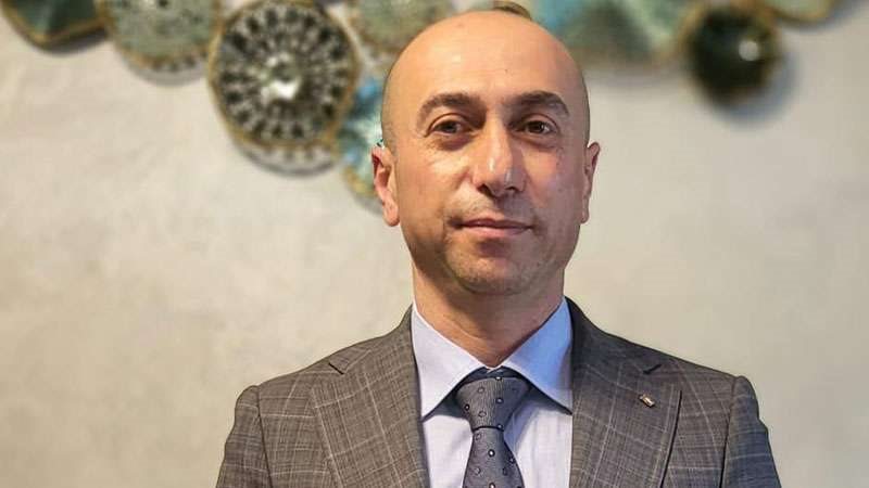 الدكتور أشرف العكة