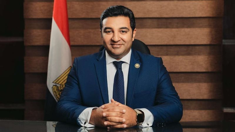 النائب محمود عصام