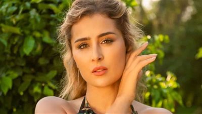 عائشة بن أحمد تعود إلى تونس بعد انتهاء تصوير «روحي فيك»