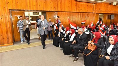 محافظ أسيوط يلتقي أكثر من 400 رائدة ريفية تابعة للتضامن الاجتماعي