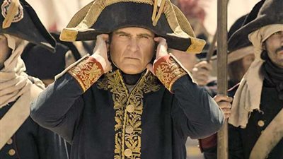 فيلم  «نابليون» يواجه انتقادات لاذعة من نقاد فرنسيين