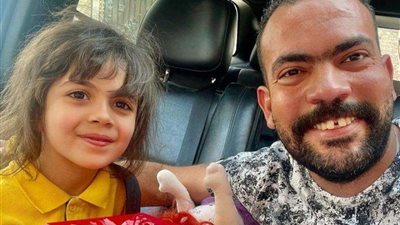 خالد عليش ينهار بعد رفض طليقته رؤيته لابنته