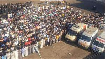 جنازة مهيبة.. تشييع جثامين 3 شباب توفوا في حادث اصطدام دراجة نارية بالدقهلية