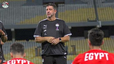 خاص| حقيقة إثارة مدرب المنتخب الأزمة بين فيتوريا والثلاثي المستبعد